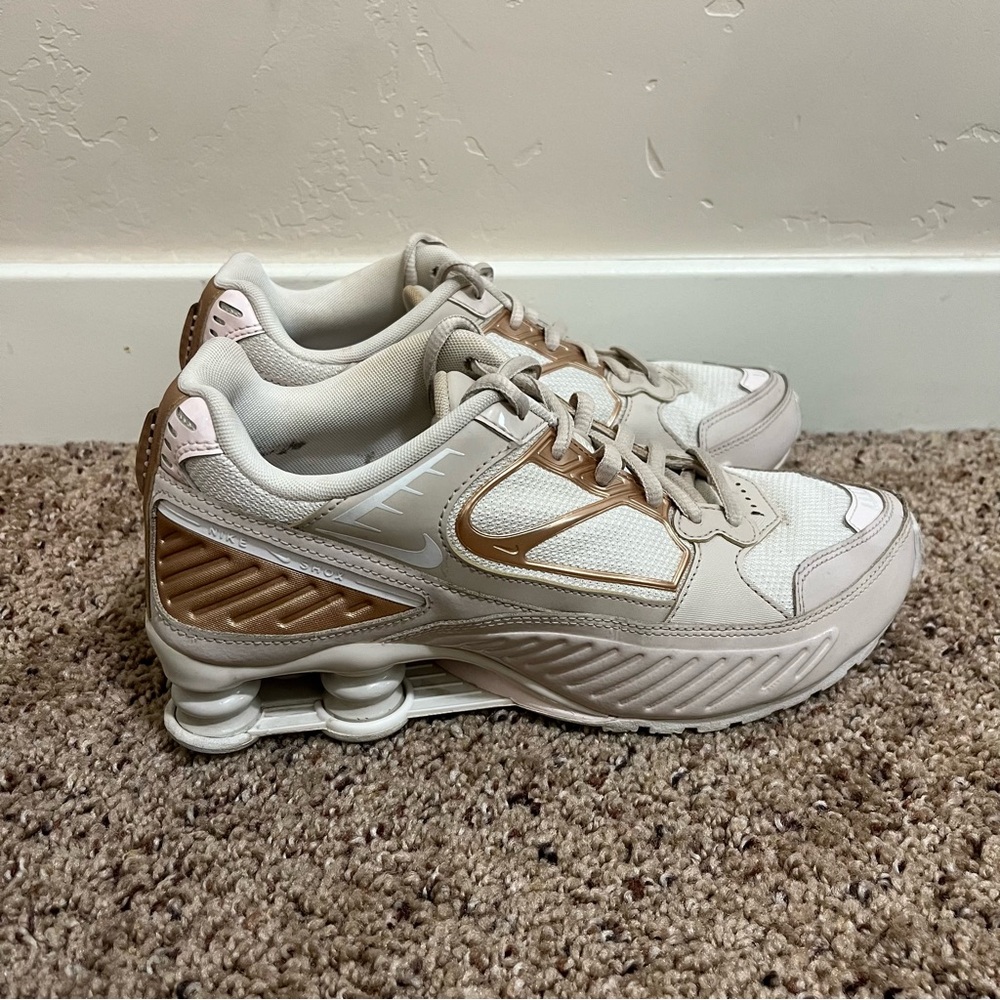 Nike Shox Enigma 'Desert Sand' Sneakers Shoes Women's Sz 8, Beige, Pink Colorway